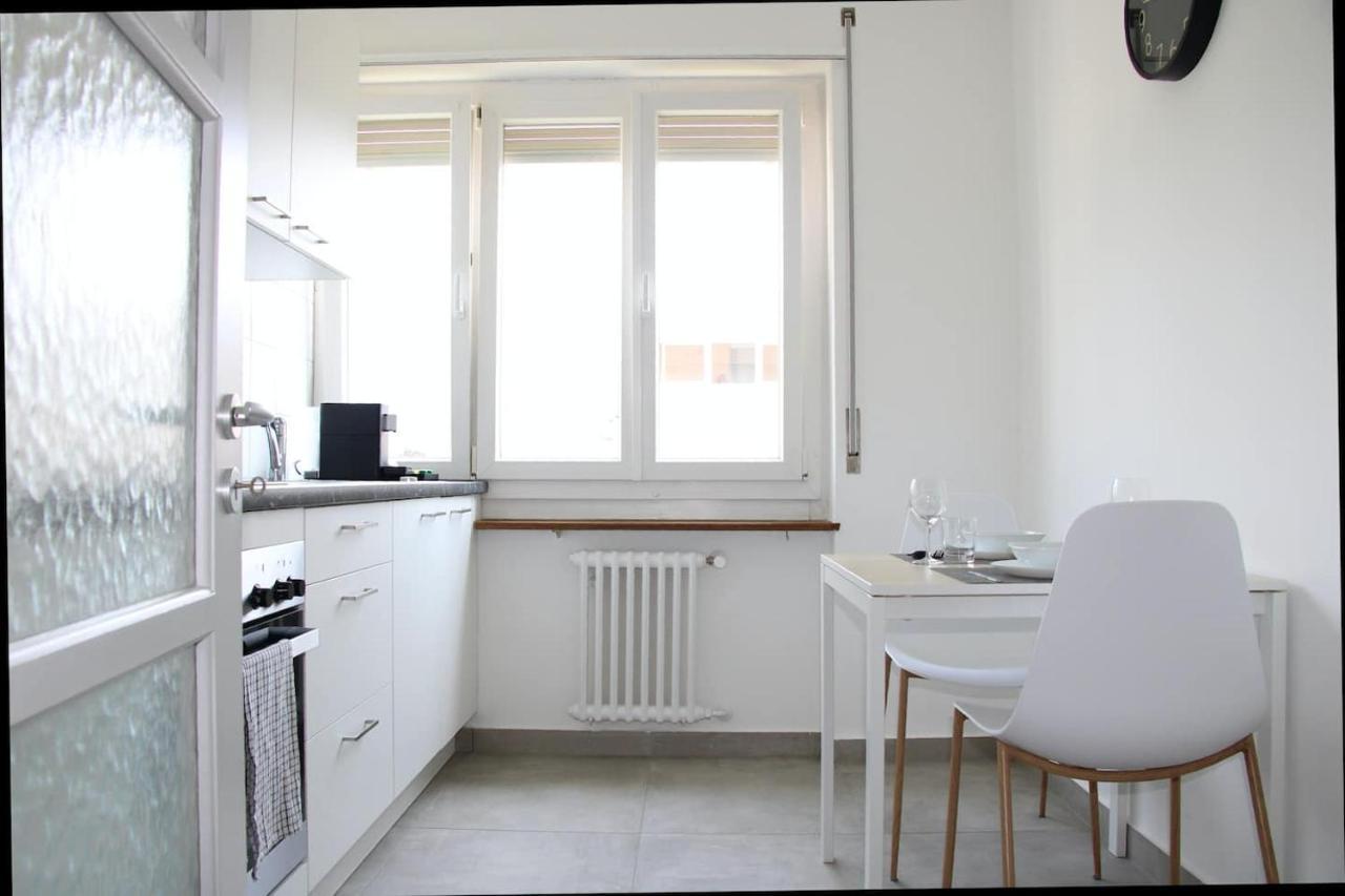 New & Modern Apartment With Beautiful Lake View! Lugano Exterior foto