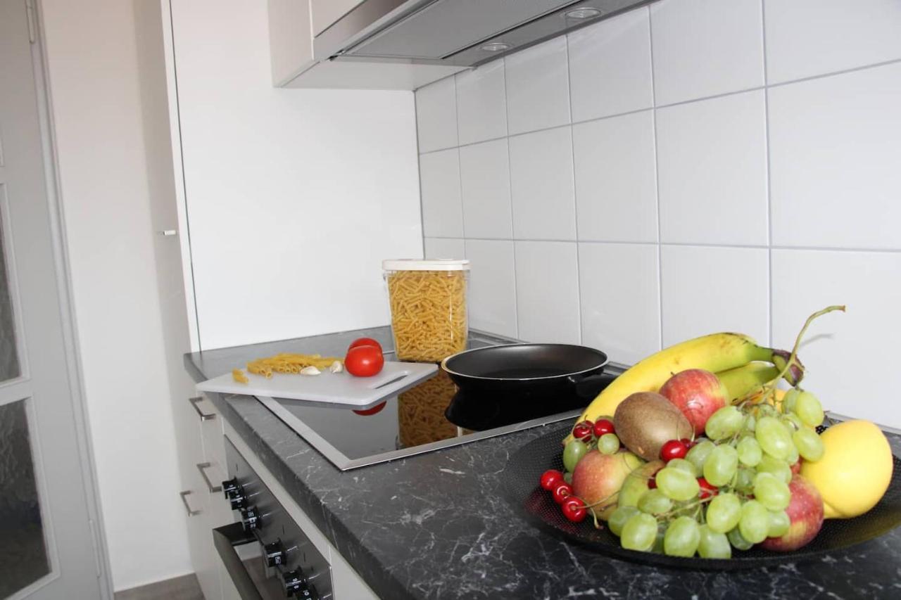 New & Modern Apartment With Beautiful Lake View! Lugano Exterior foto